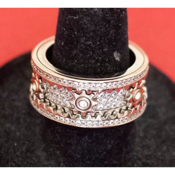 Size 8, Vintage Silver Tone Steampunk Gears Ring - F39 - Picture 1 of 3